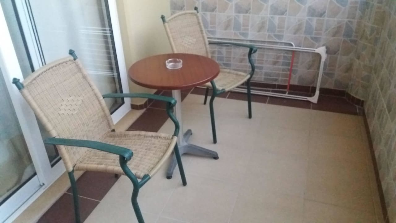 Balkon mit Wäschetrockner Hotel Kalithea Horizon Royal