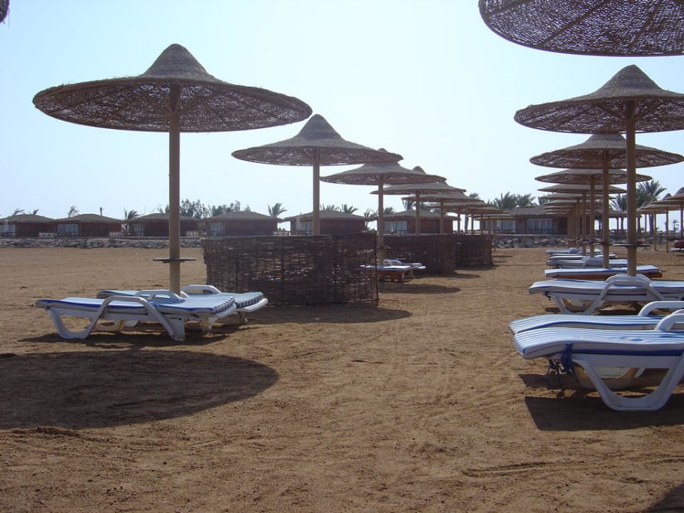 Пляж на восходе солнца Stella Beach Resort & Spa Makadi Bay