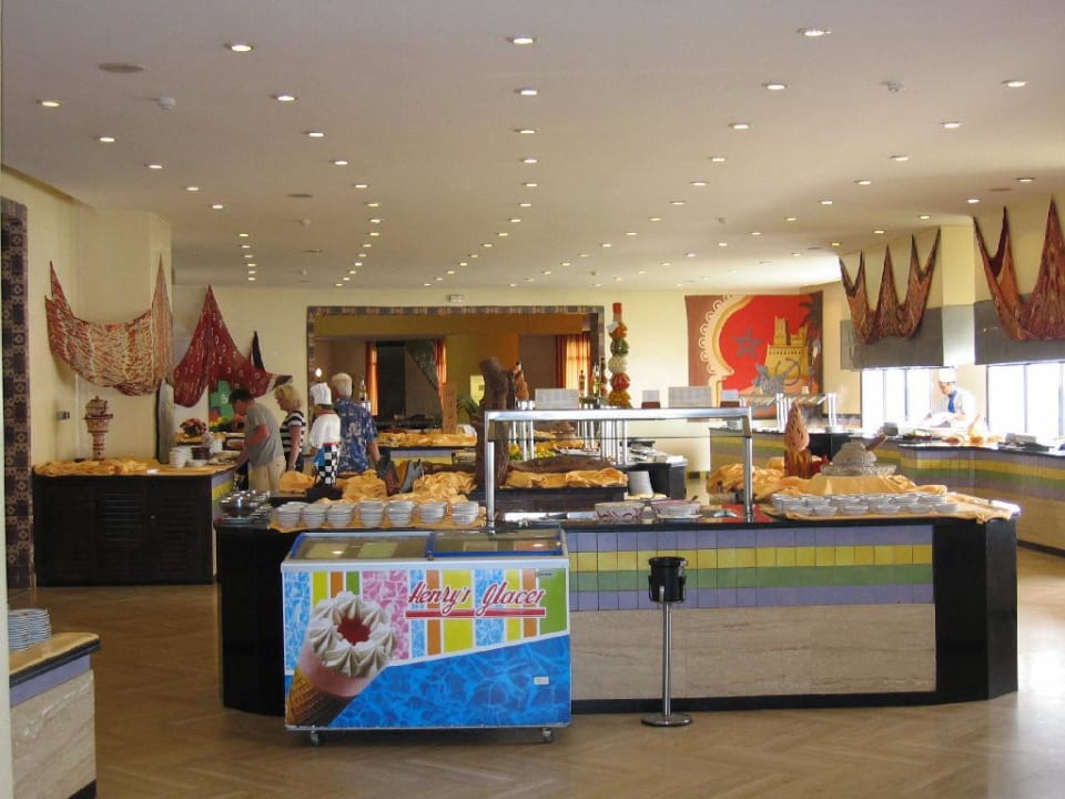 Das Buffet mit Live-Cooking Iberostar Waves Founty Beach