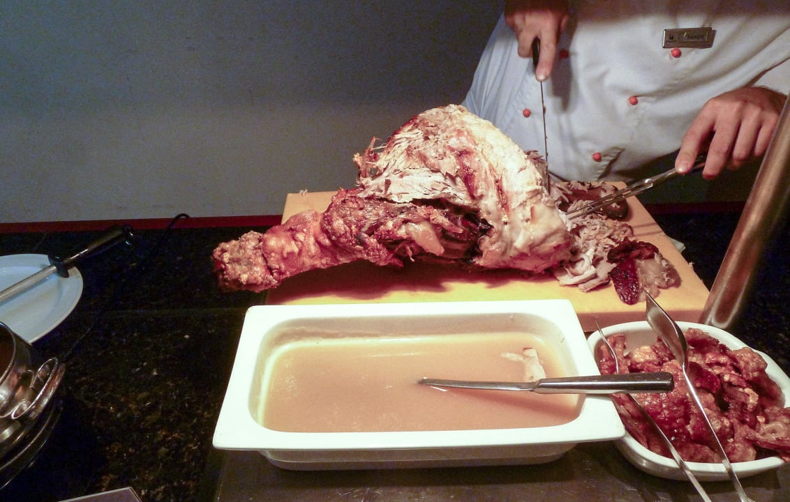 Schweinekeule frisch gegrillt Hipotels La Geria