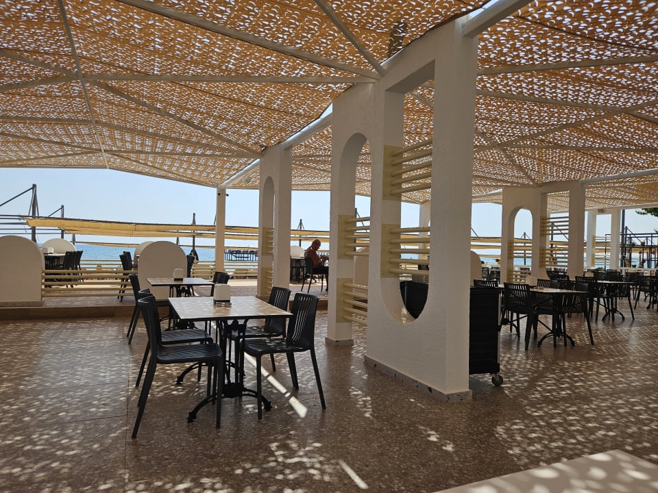 Strand Side Mare Resort & Spa