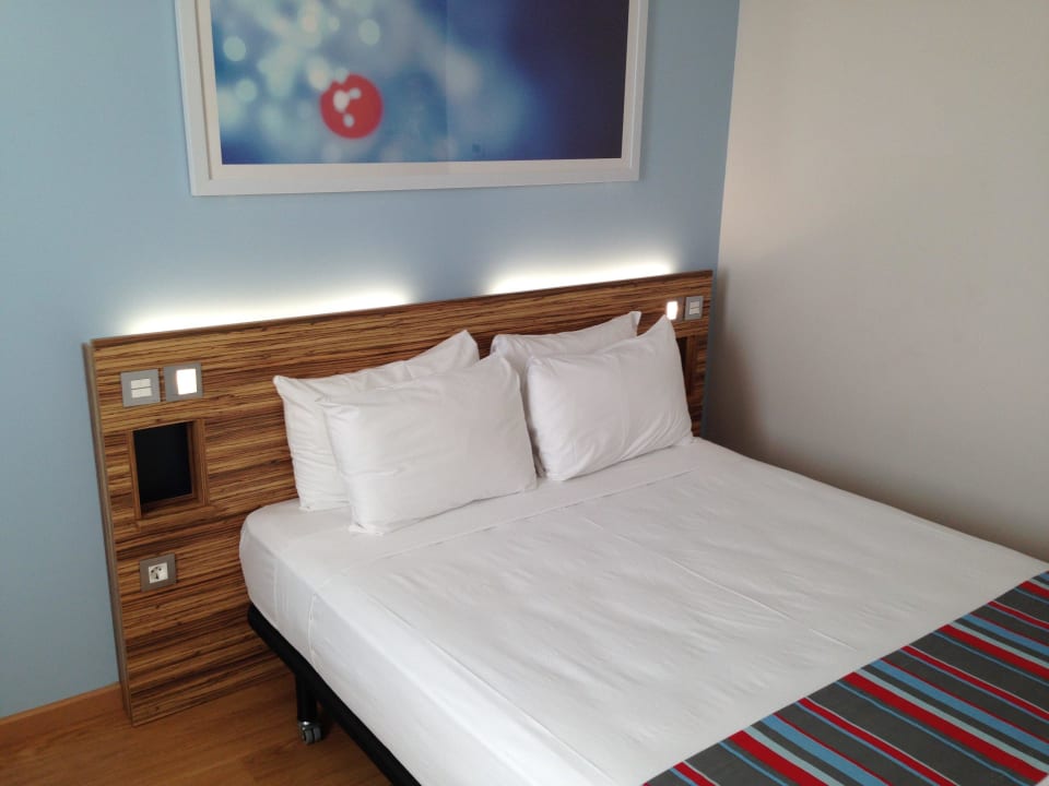 Double room Travelodge Barcelona Poblenou