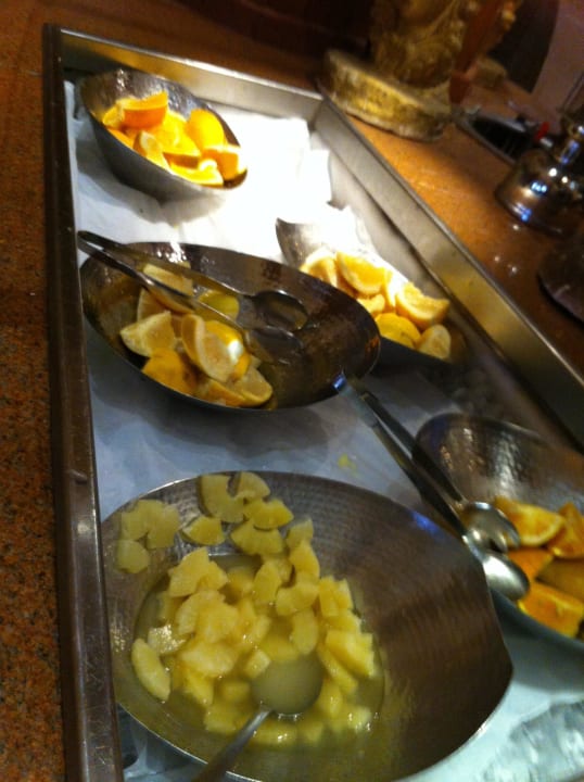 Das dürftige Obst, alles ausgetrocknet  Sharm Plaza