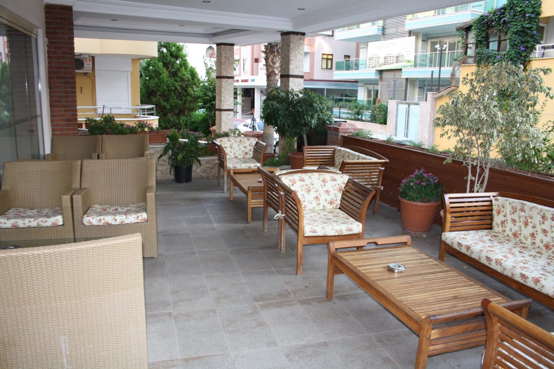 Sitzmöglichkeiten Remi Hotel