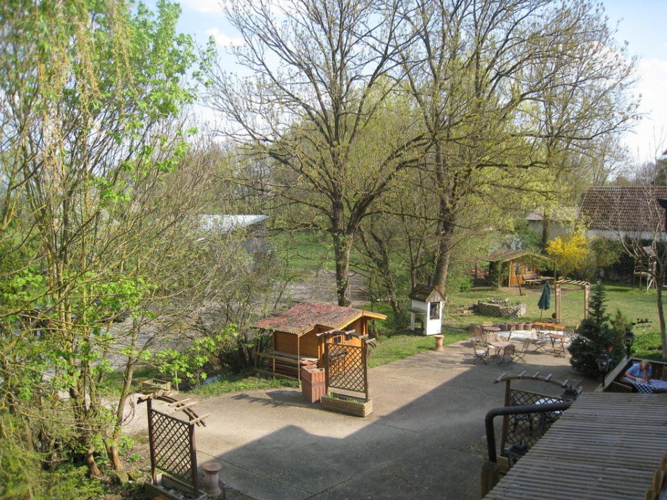 Ausblick Garten und Felder Landhotel Altmühlaue