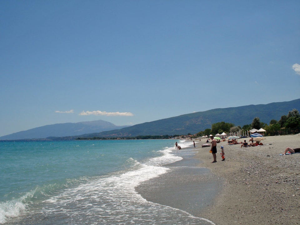 Hotel-Strand rechte Seite Olympian Bay Grand Resort