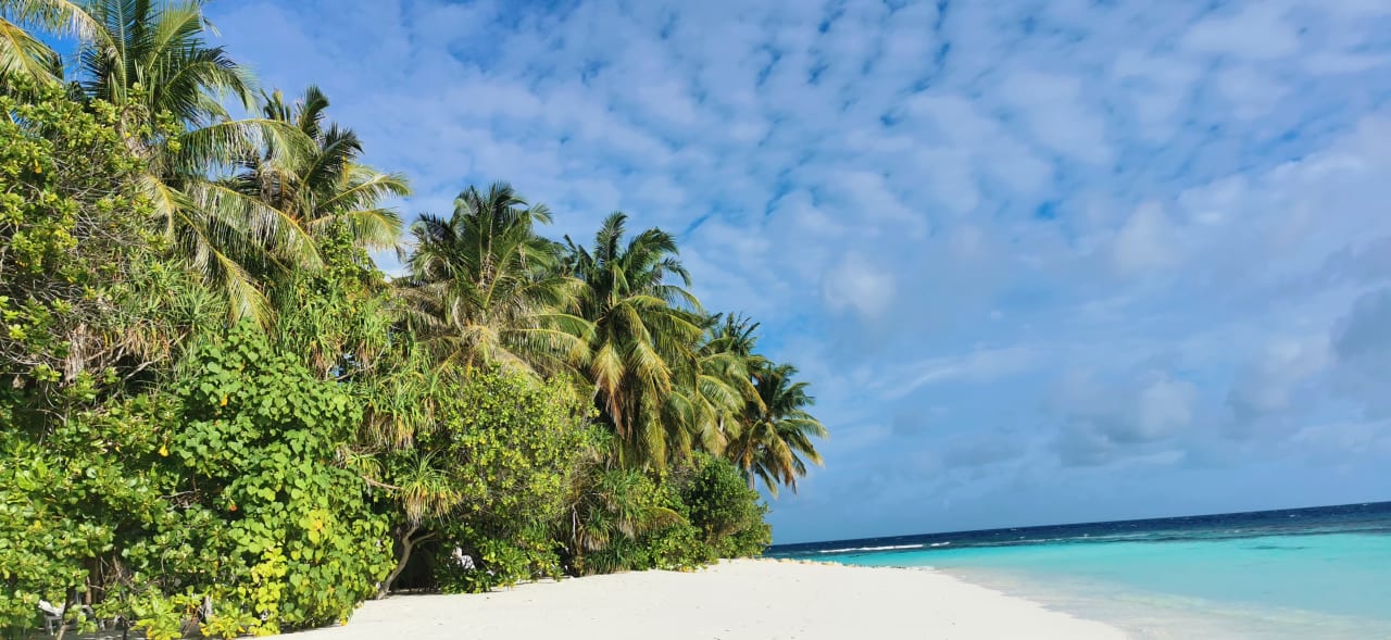 Strand Angaga Island Resort