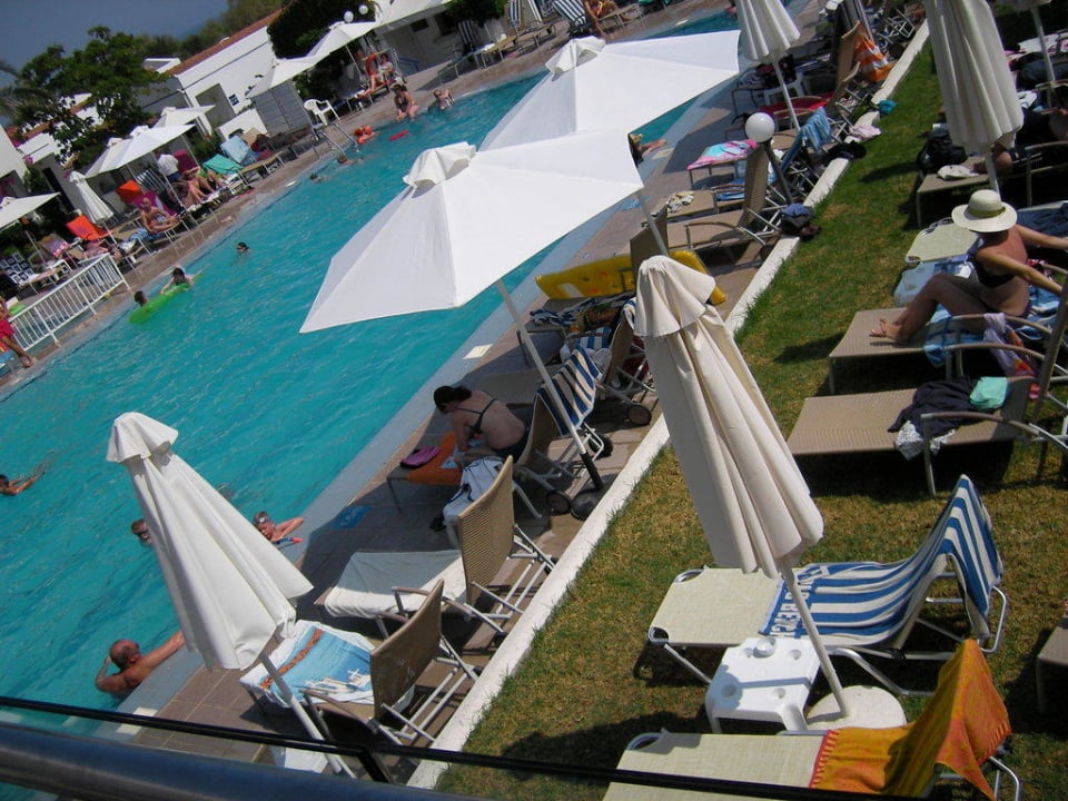 Hotelpool morgens AluaSoul Zakynthos - Adults only