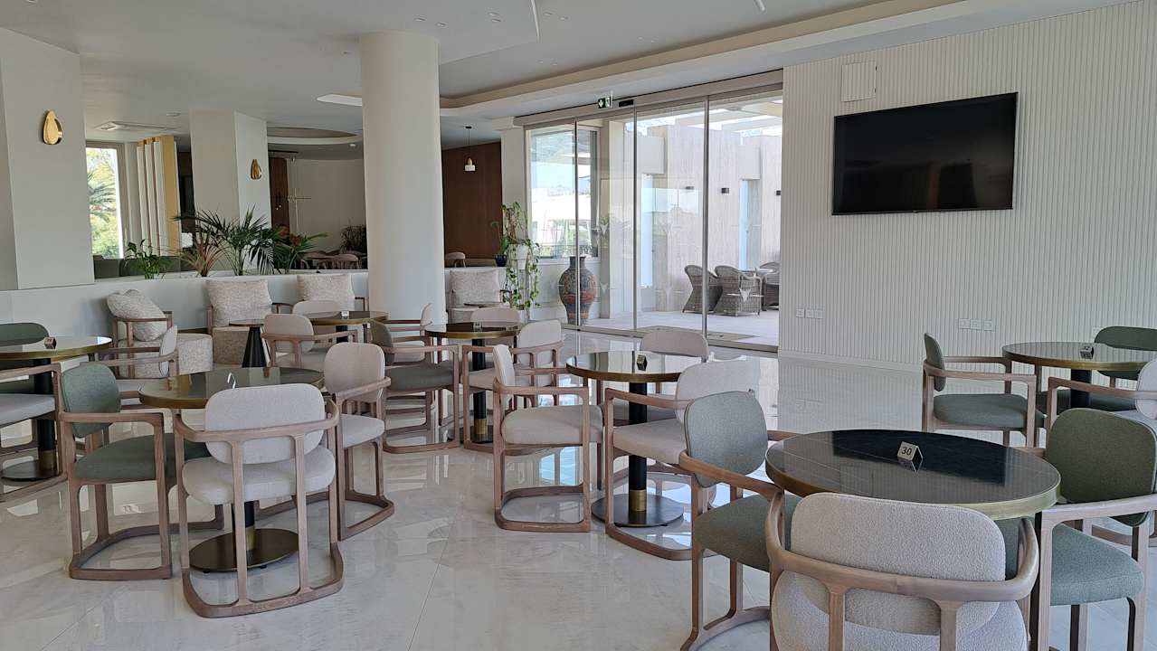 Lobby Vantaris Palace