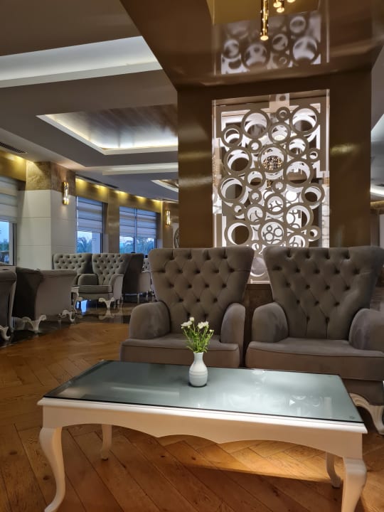 Lobby Saturn Palace Resort Hotel