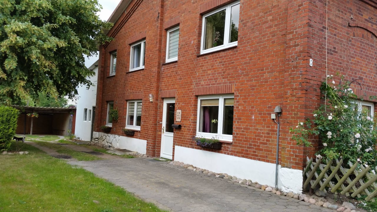 Außenansicht mit Eingang Ferienhof Sierksrade