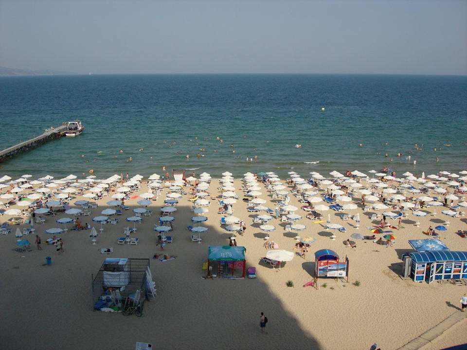 Aussicht vom Zimmer mit Meeresblick (6. Stock) Burgas Beach Hotel