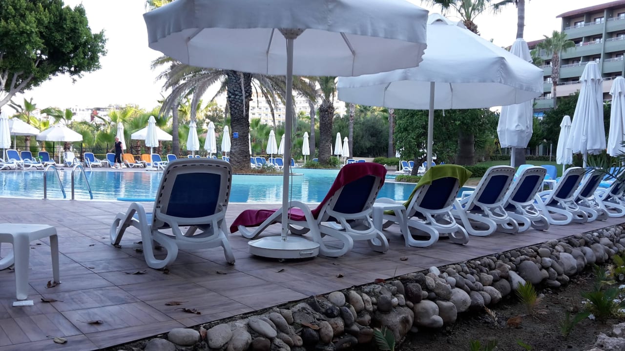 Hauptpoolanlage Hotel Grand Side