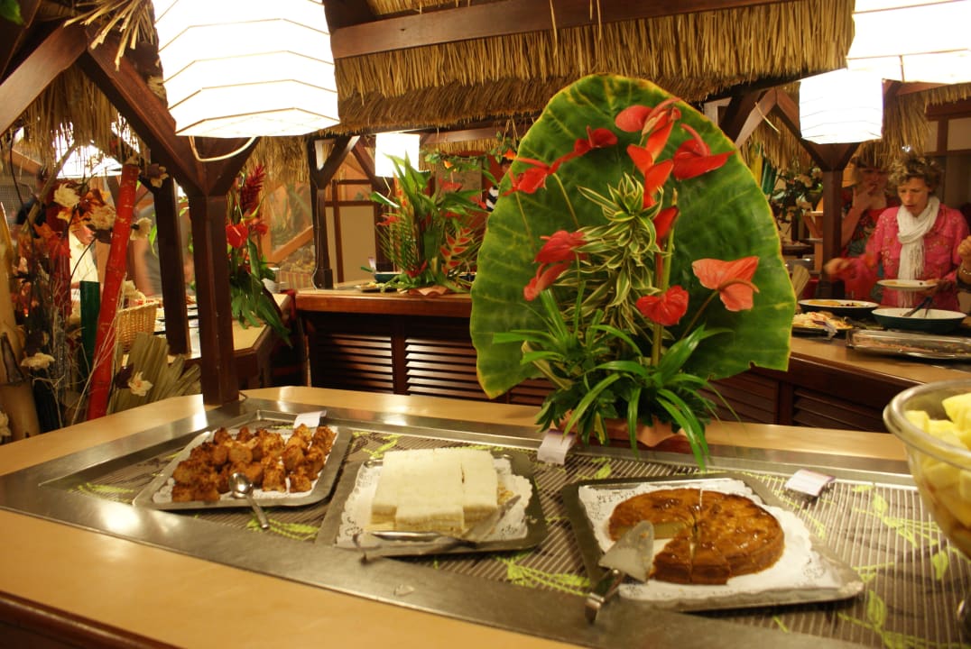 Une toute petite partie du buffet Carayou Hotel & Spa