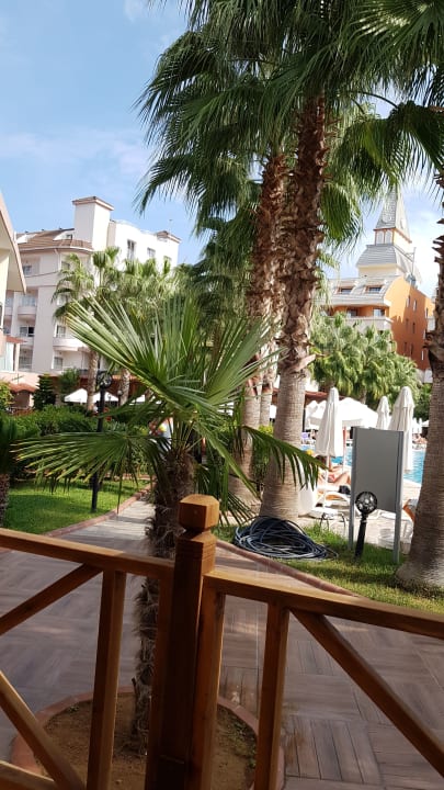 Pool Side Lilyum Hotel & Spa