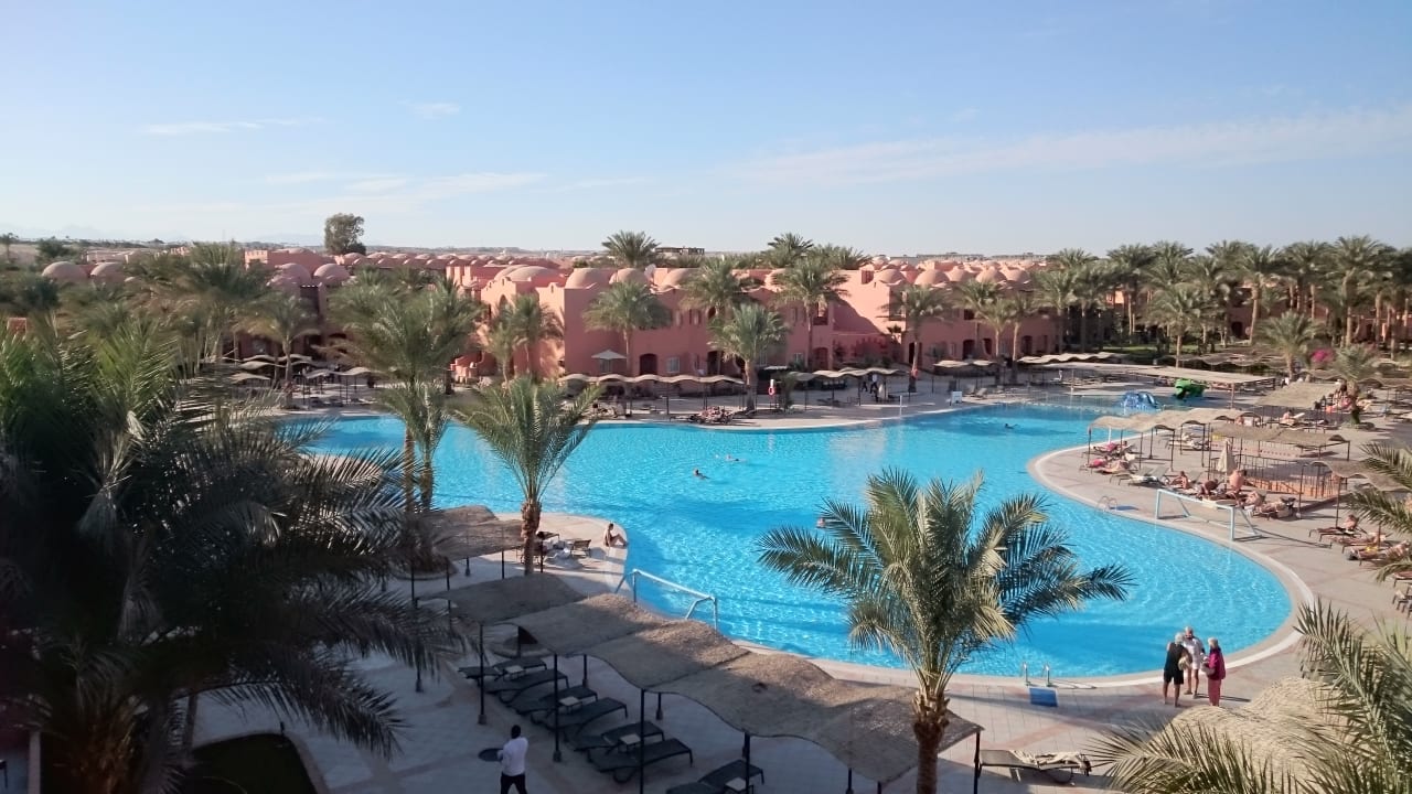Großer beheizter Pool Jaz Makadi Oasis Resort