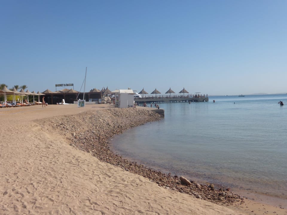 Lokal auf dem Steg des Hotels Siva Grand Beach