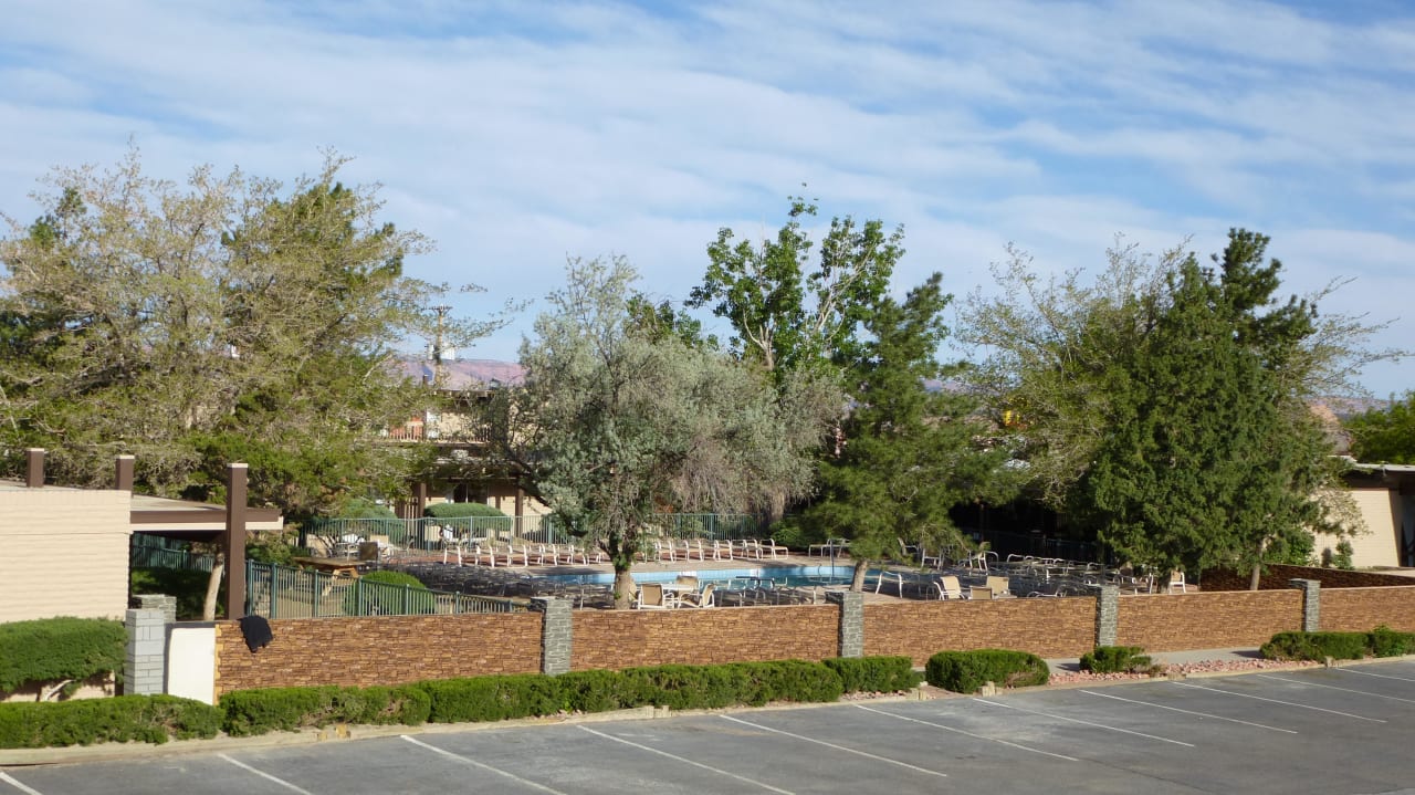 Blick zum Pool Hotel Kayenta Monument Valley Inn