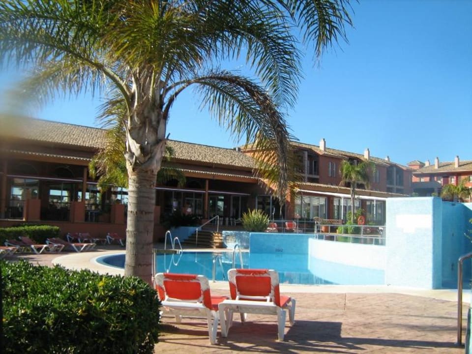 Der Pool Ilunion Sancti Petri