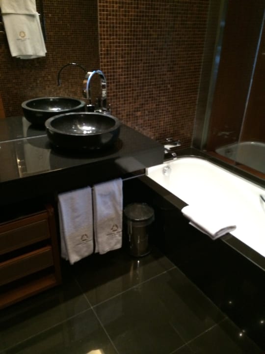 Bad Hotel Eurostars Madrid Tower