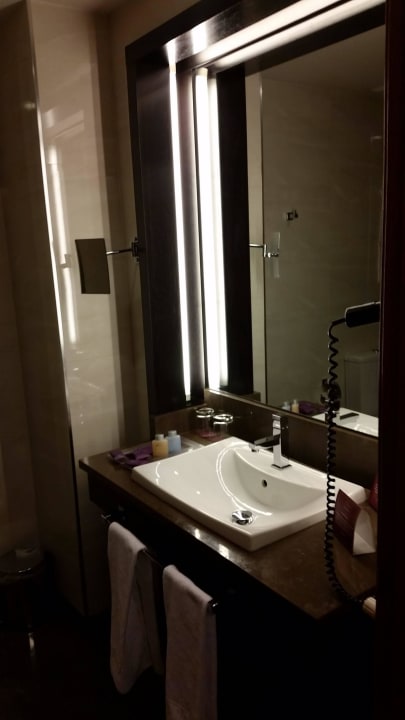 Bad Hotel Macià Real De La Alhambra