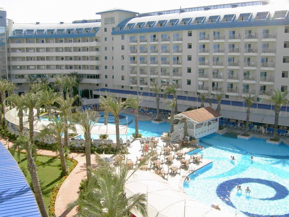 Pool Bereich Crystal Admiral