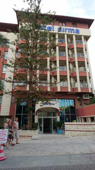 Außenansicht Hotel Sirma