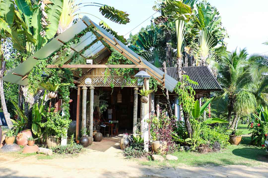 Lobby Hotel Tanjung Inn Villa de Fedelia