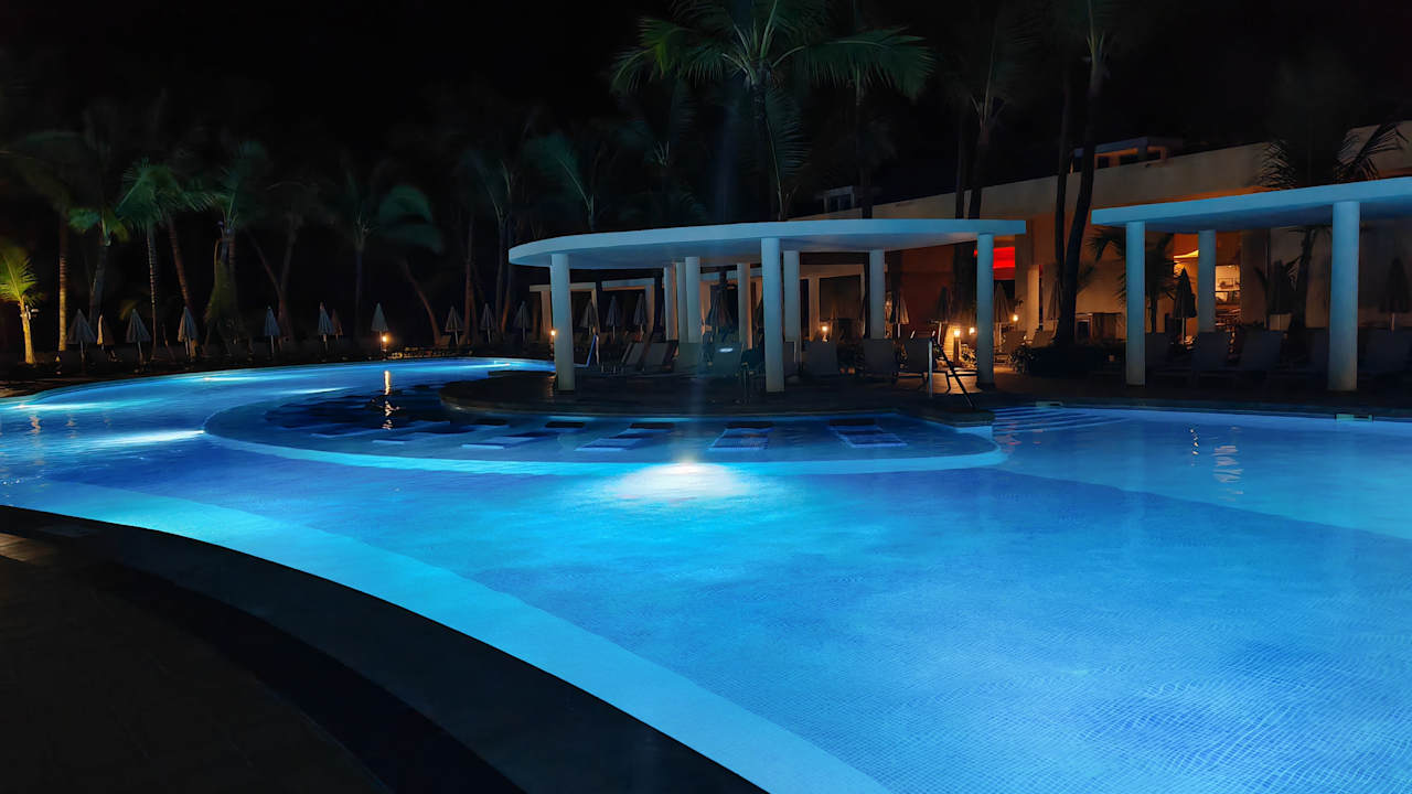 Pool Hotel Riu Palace Bavaro