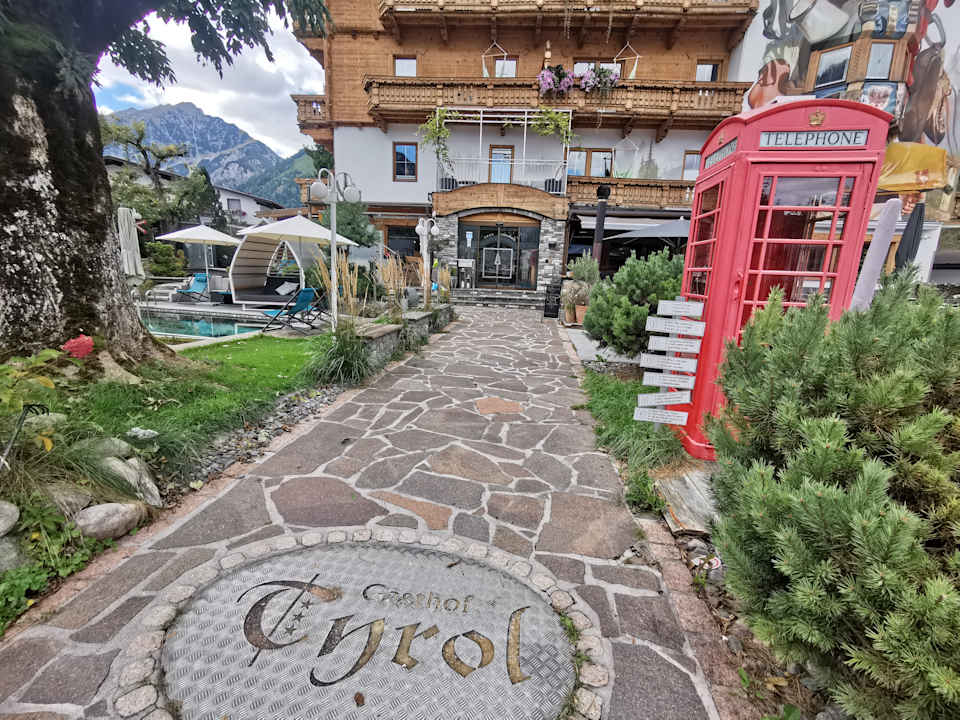 Außenansicht Alpenhotel Tyrol - Adults only