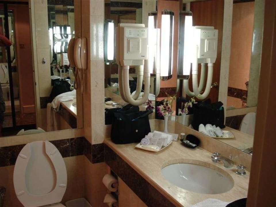 Badezimmer Hotel Radisson Blu Dubai Deira Creek