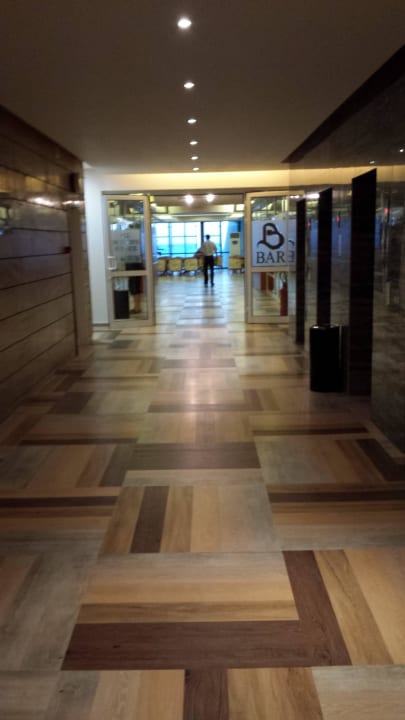 Zur Bar Burgas Beach Hotel