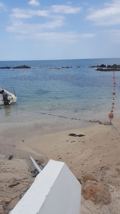 Verlassene Boote  Salamis Bay Conti Resort Hotel & Casino