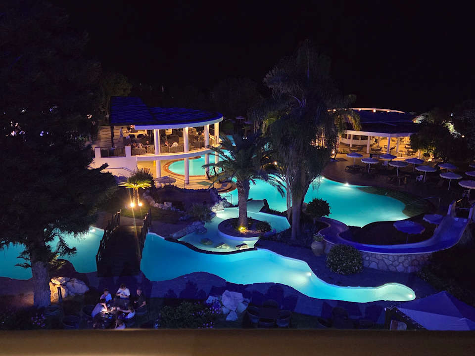 Außenansicht Hotel Calypso Beach