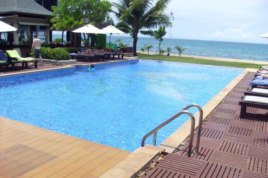 Pool  La Flora Khao Lak