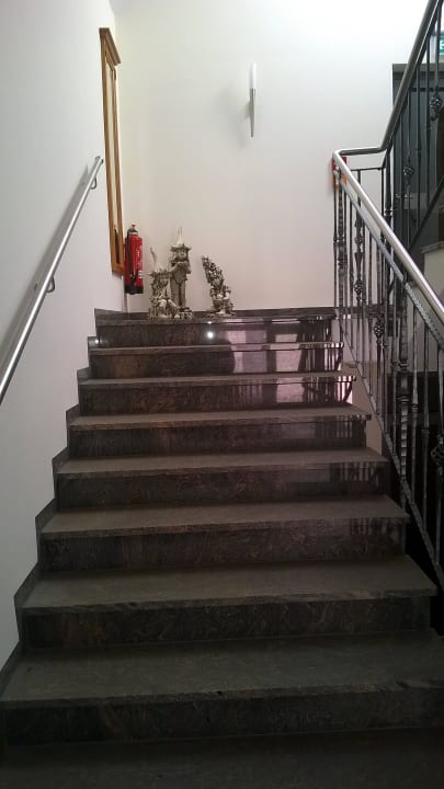 An der Rezeption Wasserschloss Mellenthin