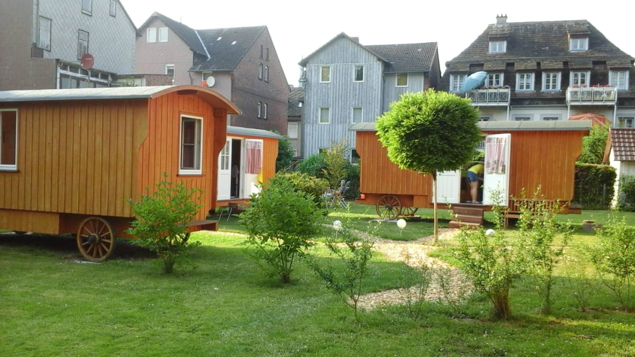 Drei Zirkuswagen Pension Weseraue