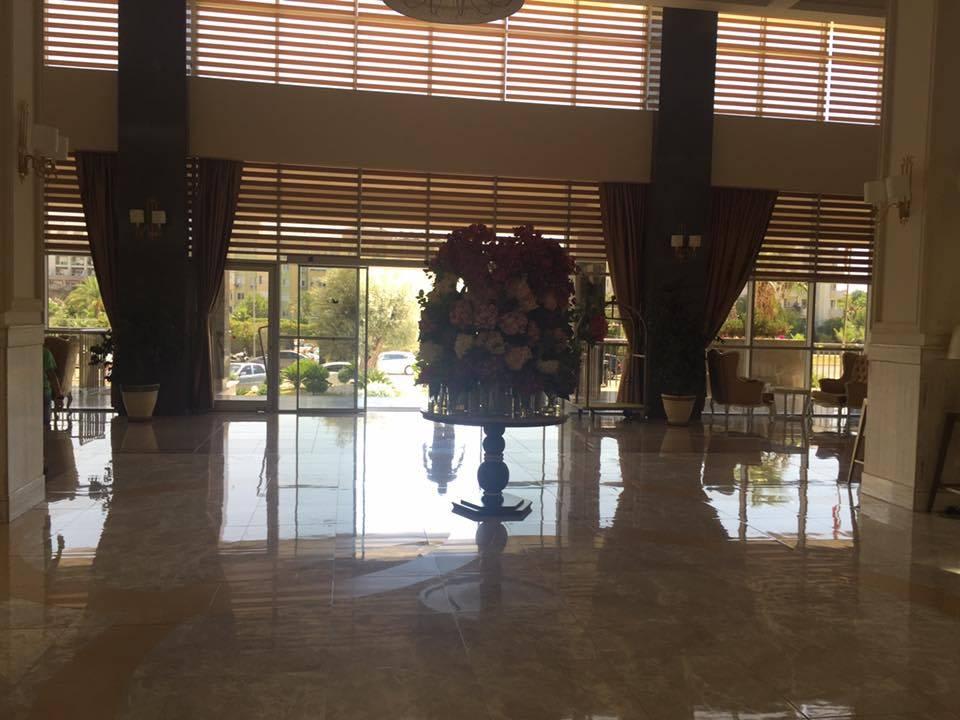 Eingang Hotel Royal Garden Beach