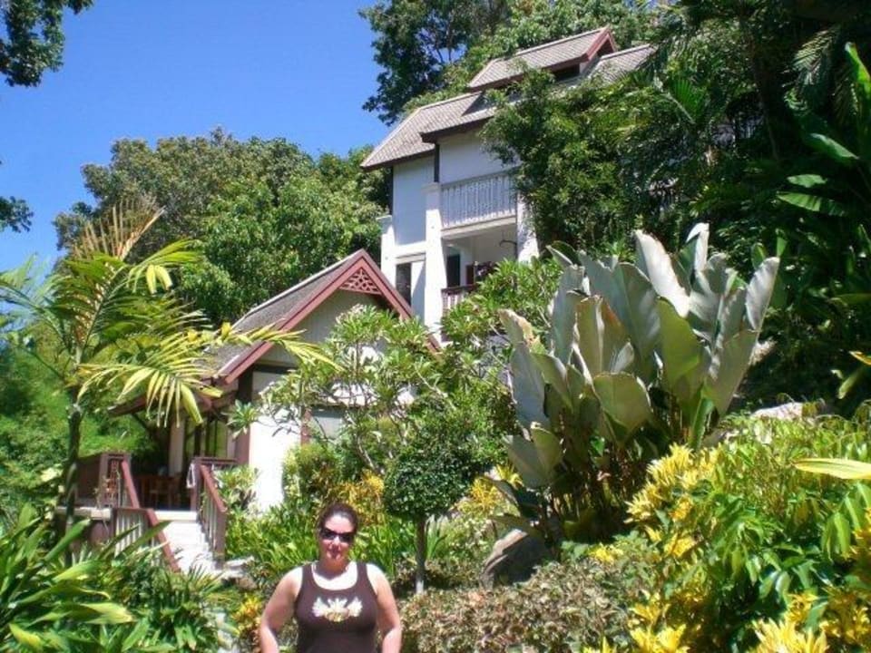 Im Garten vor unserer Poolvilla Centara Villas Phuket