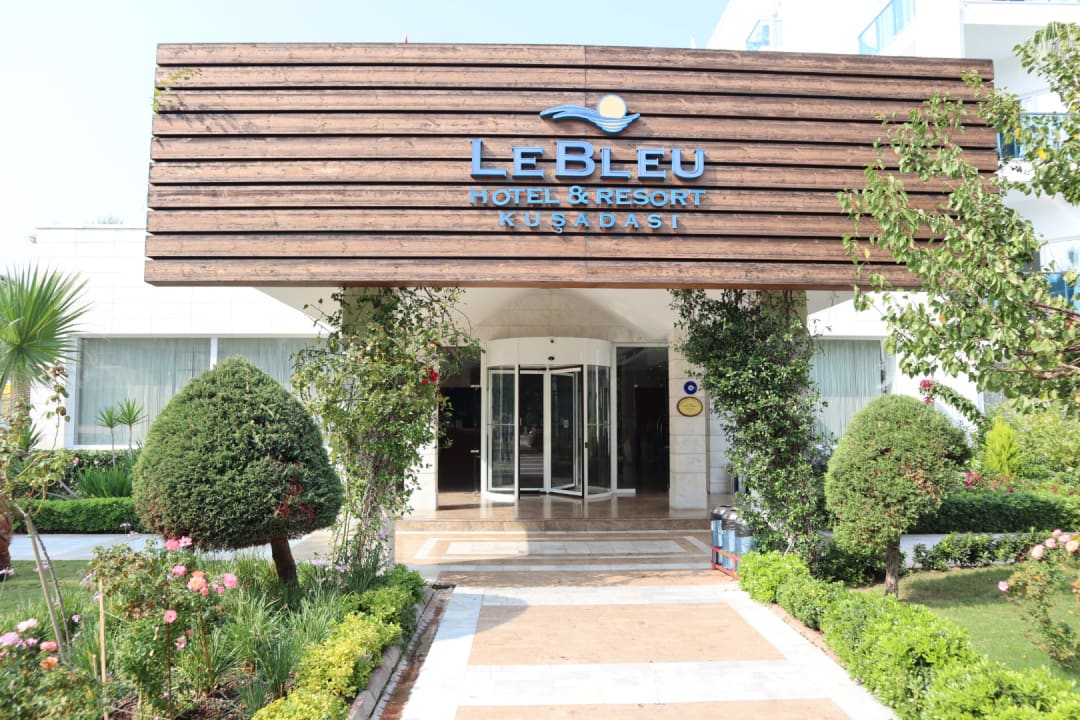 Außenansicht Le Bleu Hotel & Resort