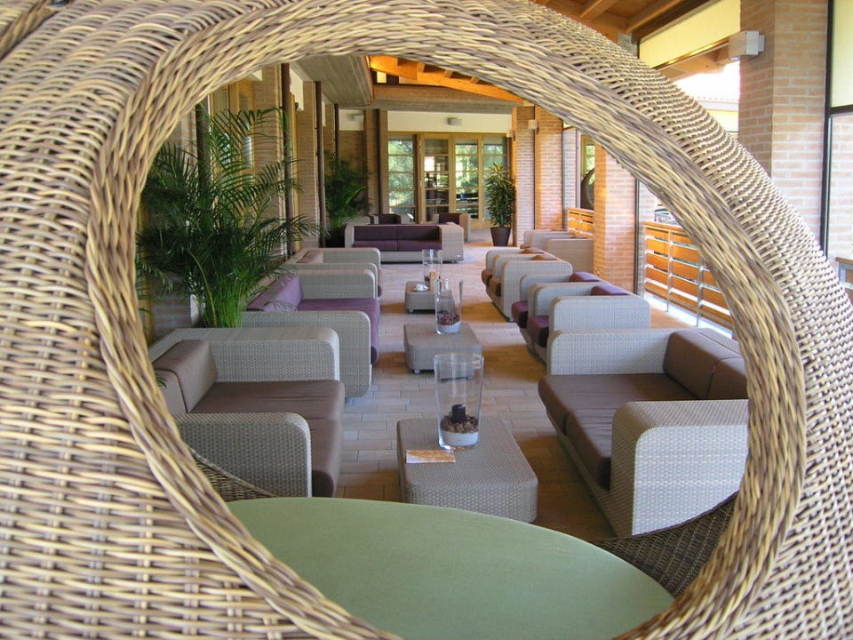 Relaxliege und Aussenterrasse Green Village Resort - Hotel & Aparthotel