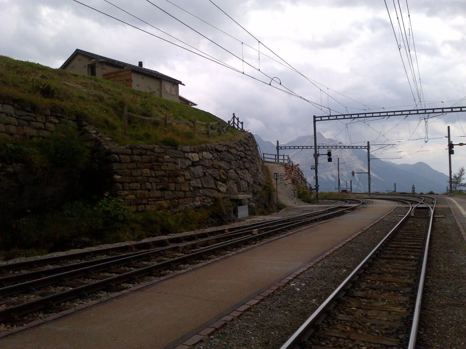Geniale Bahnfahrt mit der rhätischen Bahn Hotel Alp Grüm
