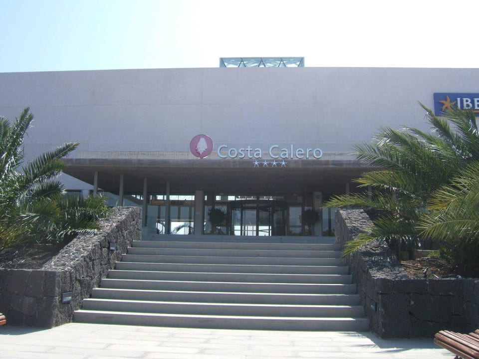 Hoteleingang Hotel Costa Calero