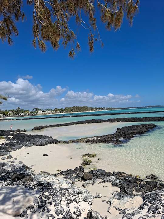 Strand Crystals Beach Resort Belle Mare, a member of Radisson Individuals