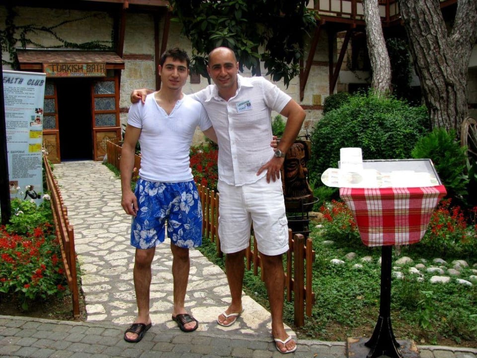 Die Masseure vor dem türkischen Bad Ulusoy Kemer Holiday Club