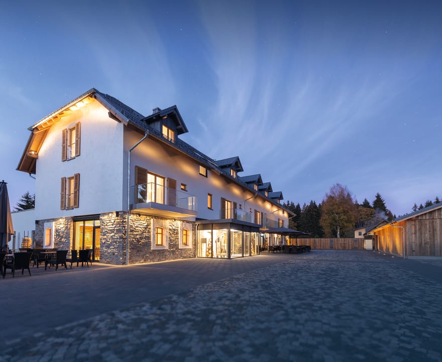 Außenansicht Hotel & Restaurant Tannenhaus Schöneck