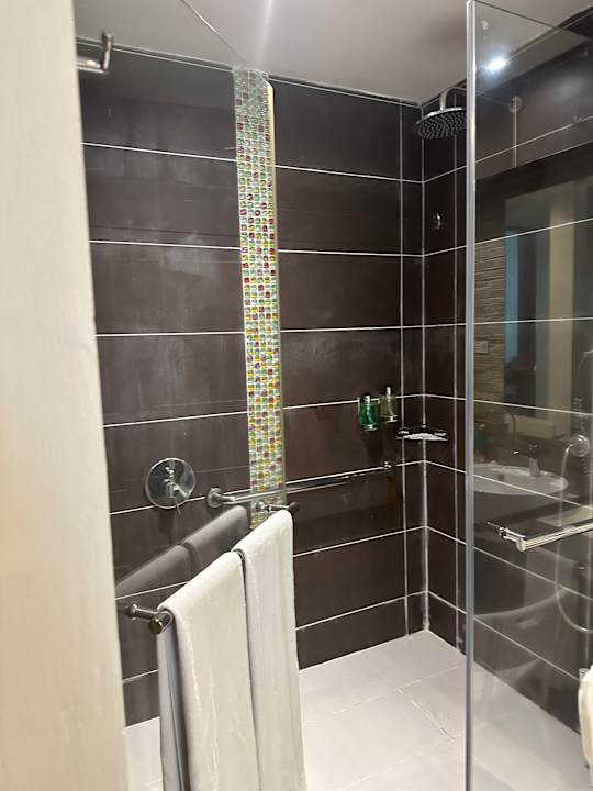 Zimmer Crystals Beach Resort Belle Mare, a member of Radisson Individuals