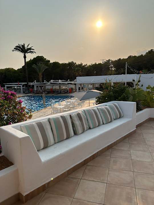 Pool Cala Llenya Resort Ibiza