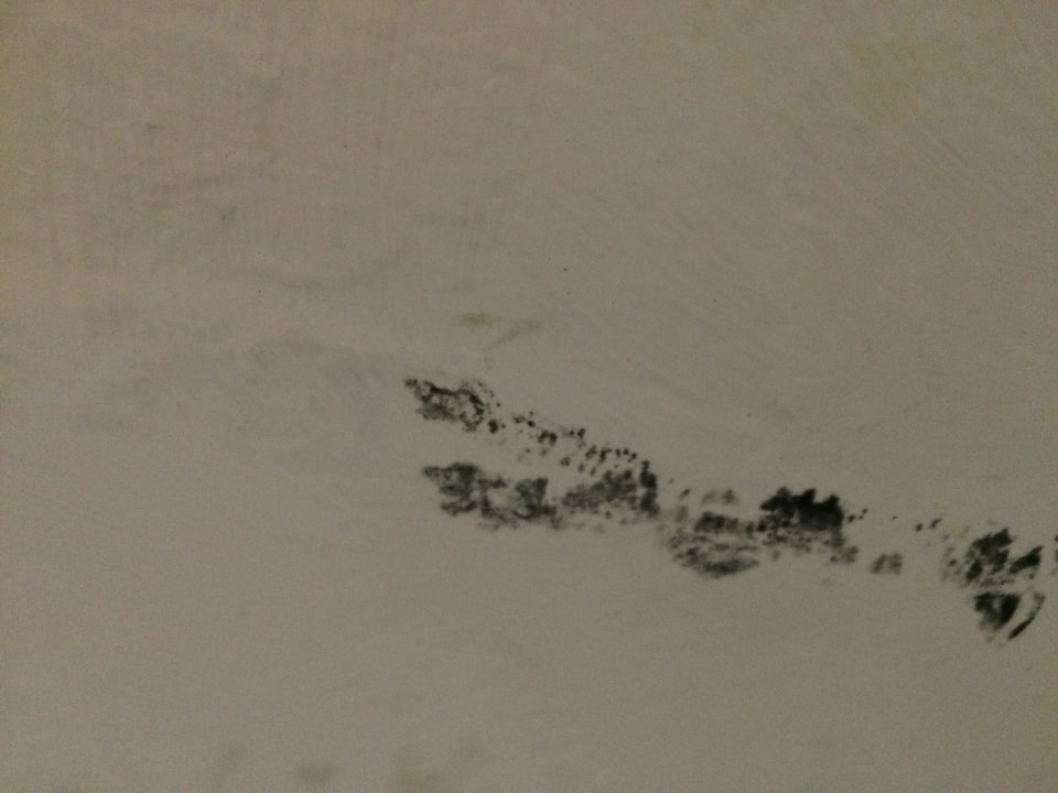 Badezimmerdecke - Schimmel Großaufnahme Maya World Park Hotel