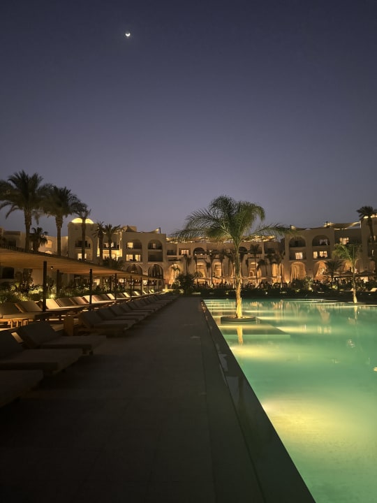 Pool Serry Beach Resort